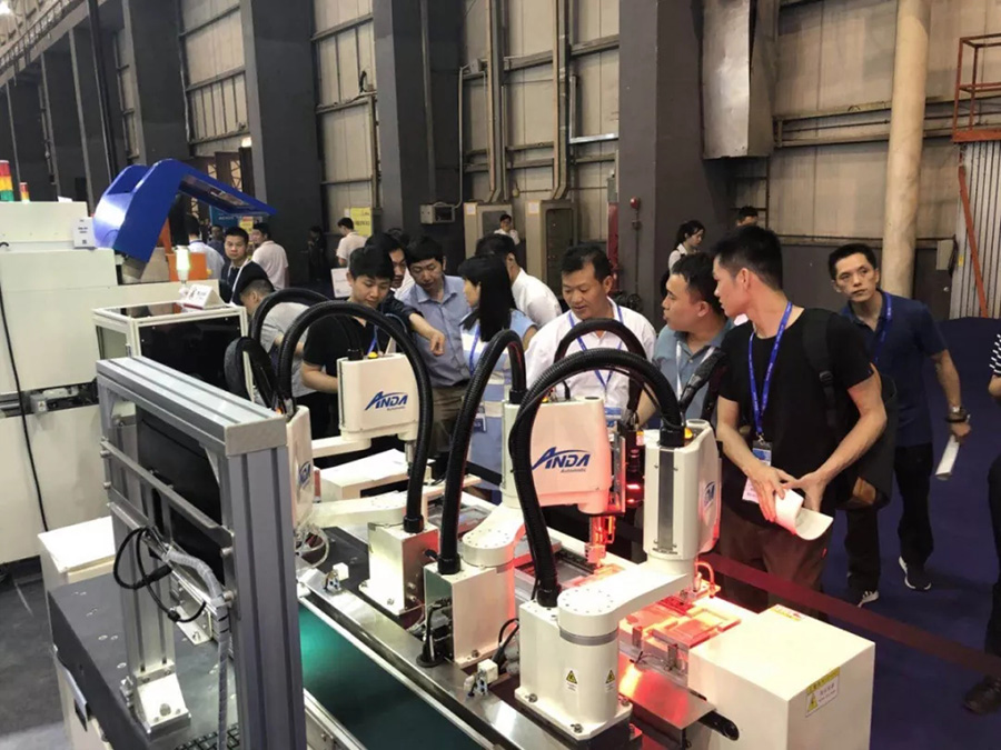 海博网坚持自主创新，多部设备首次公开亮相 | 电子制造自动化展报道